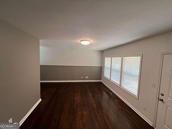 5th image of 1947 Kenwood Pl SE