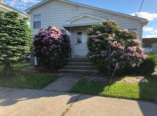 17 E 7th St, Wyoming, PA 18644