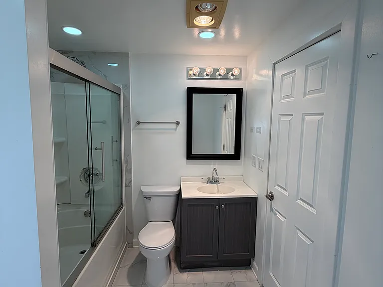 7306 N Winchester Ave #301 — Photo 31