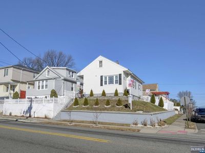 379-381 5th Ave, Paterson, NJ, 07514