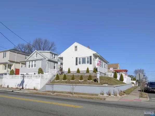 379-381 5th Ave, Paterson, NJ 07514