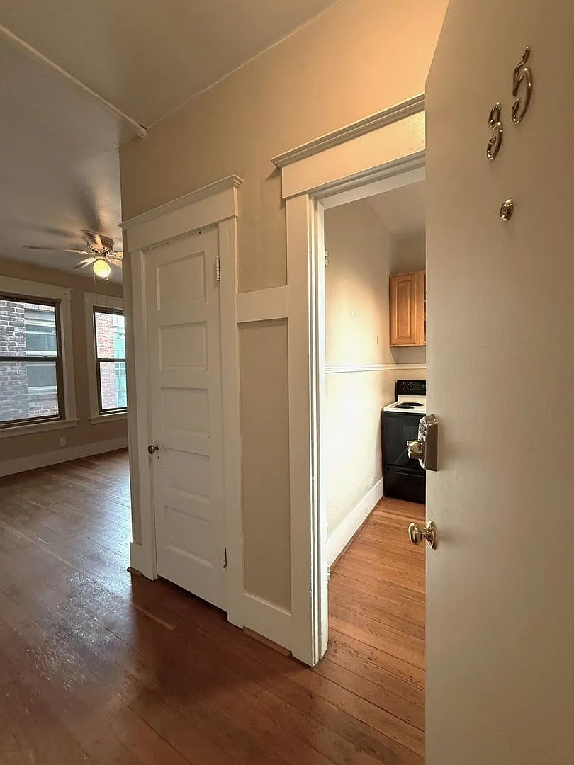 Taft Apartments — Photo 2