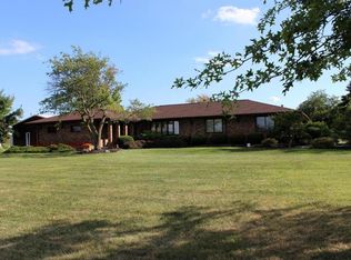 8379 London Groveport Rd, Grove City, OH 43123