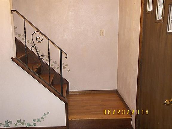 4th image of 8211 E Van Buren Dr