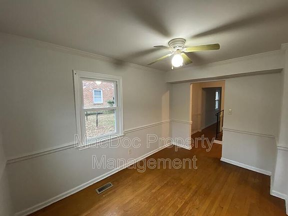 4th image of 428 Olde Greenwich Cir