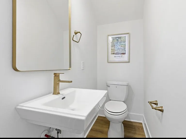 8904 Sunshine Laverne Ln — Photo 18