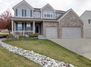 7389 Winter Berry Ln, Castle Pines, CO 80108