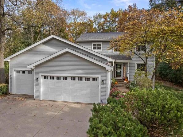 859 Pleasant Oak Dr, Oregon, WI 53575