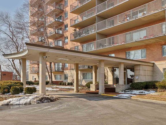 2nd image of 4550 Warwick Blvd #602