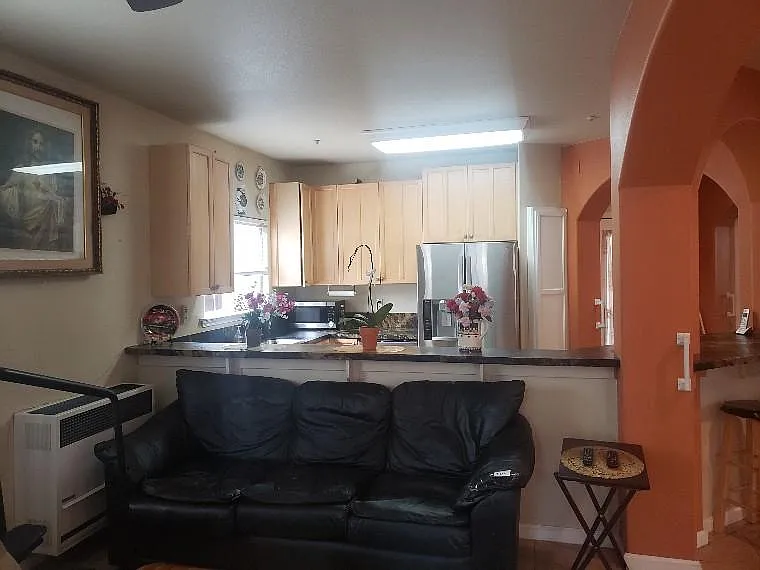 889 Walnut St #A — Photo 8