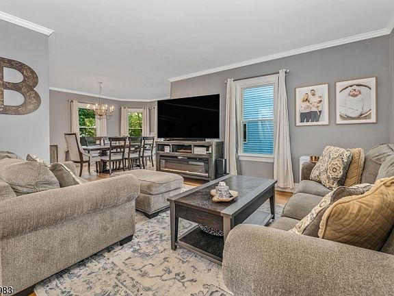 5th image of 28 Codington Pl