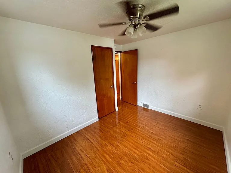 111 W. Steuben Street — Photo 23