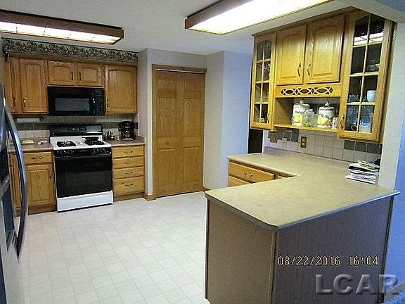 5th image of 3200 Gove Dr