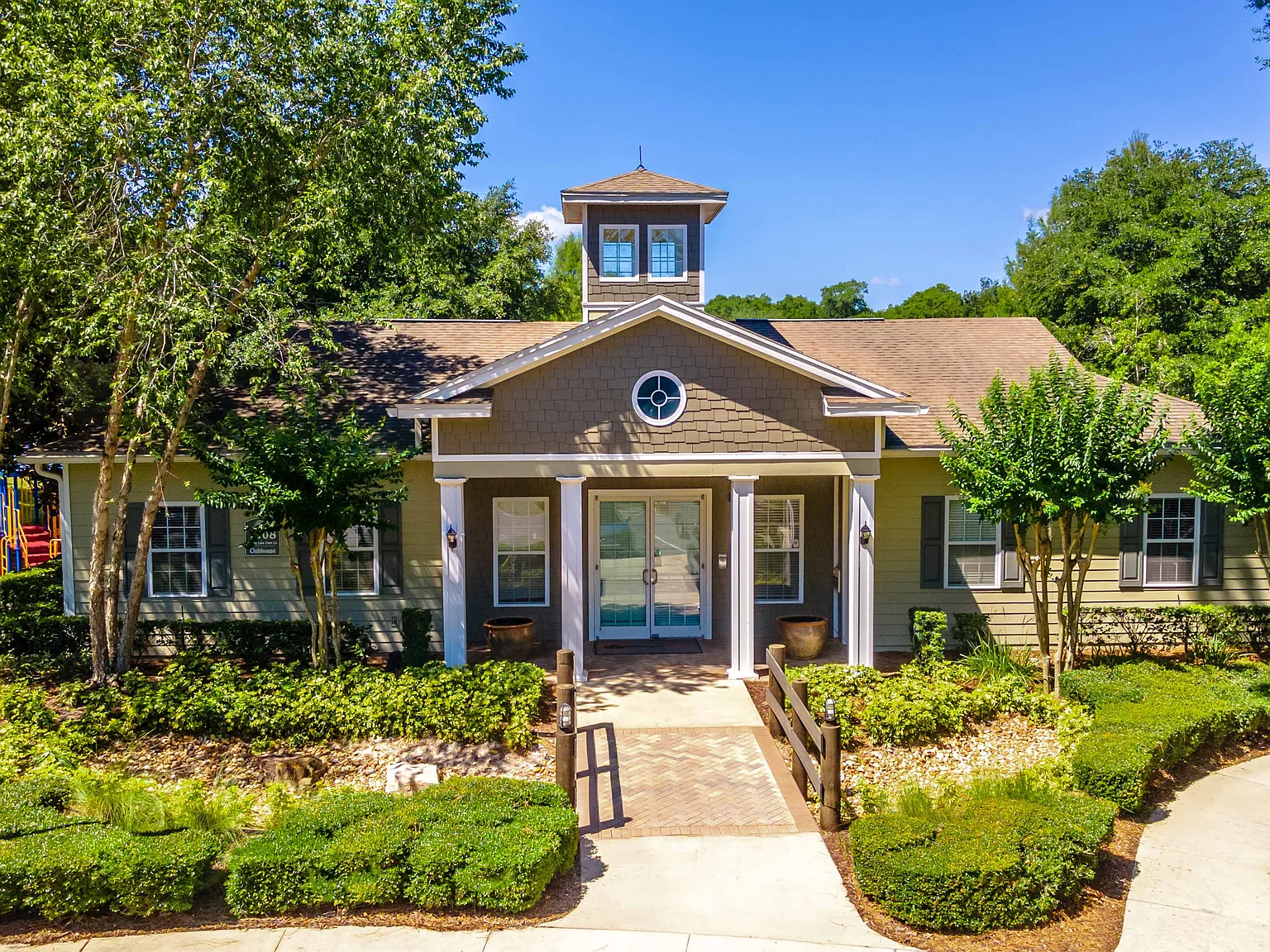 Spring Lake Cove Apartments — Photo 4