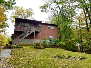 118 Wawayanda Rd, Highland Lakes, NJ 07422