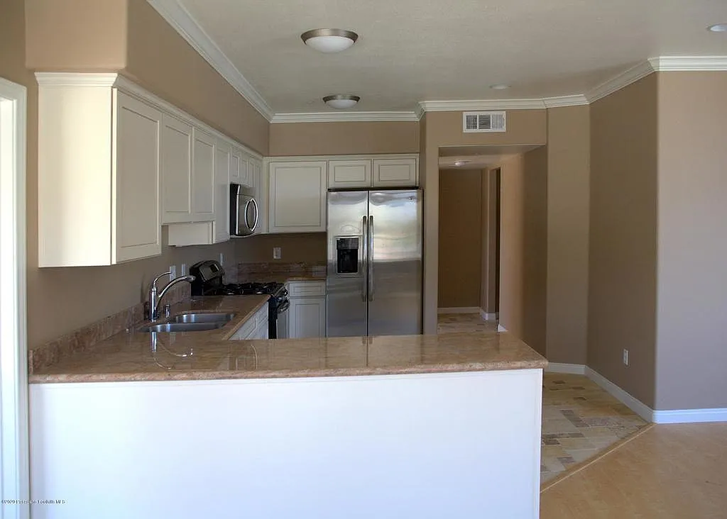 Building Photo - 346 Metropole Ave #3