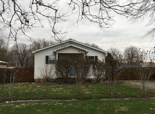 1104 N Locust St, Litchfield, IL 62056