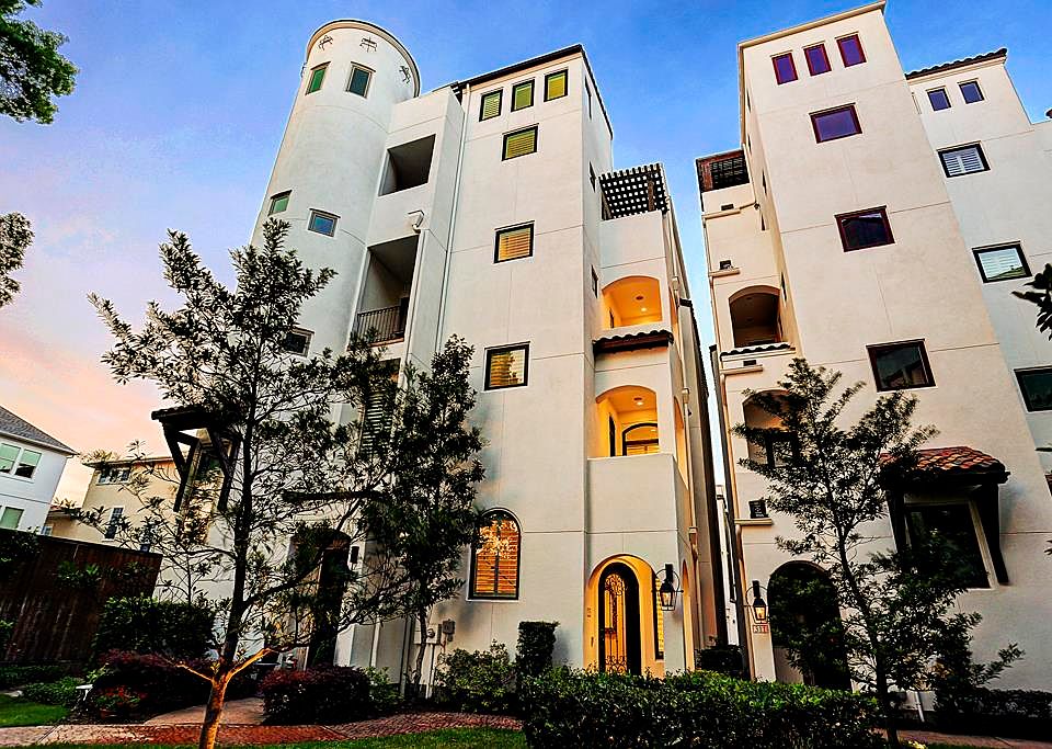 1st image of 315 Calle Sevilla Pl