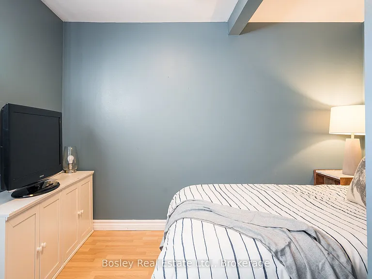 102 Helen St — Photo 23