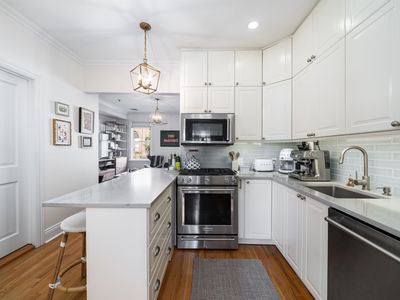 321 8th St APT 3, Jersey City, NJ, 07302