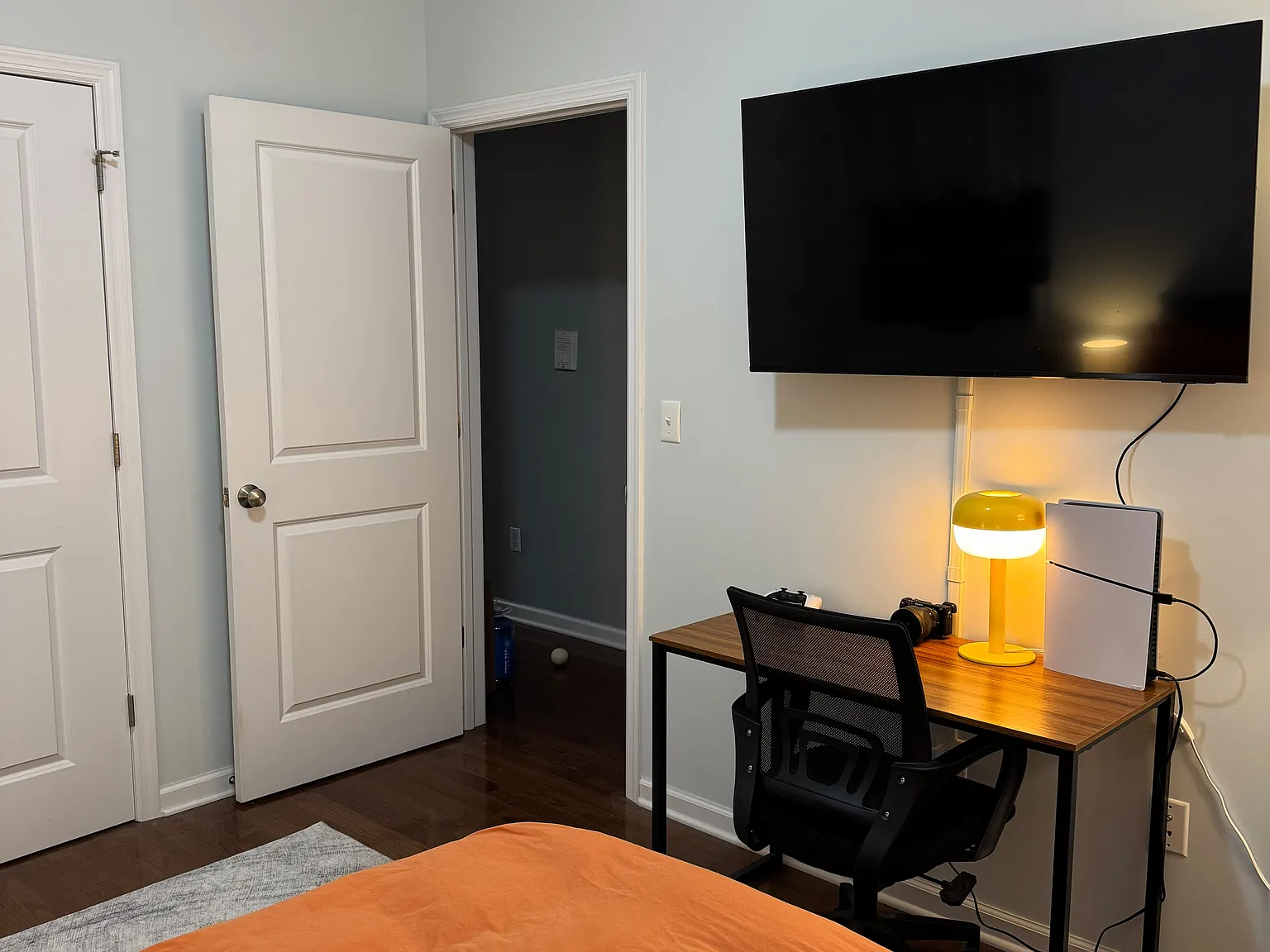 2 bed, $1,250 — Photo 2