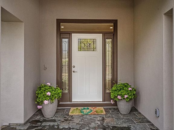 2nd image of 1412 Rose Garden Ln