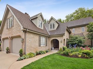 14 Tartan Ridge Rd, Burr Ridge, IL 60527