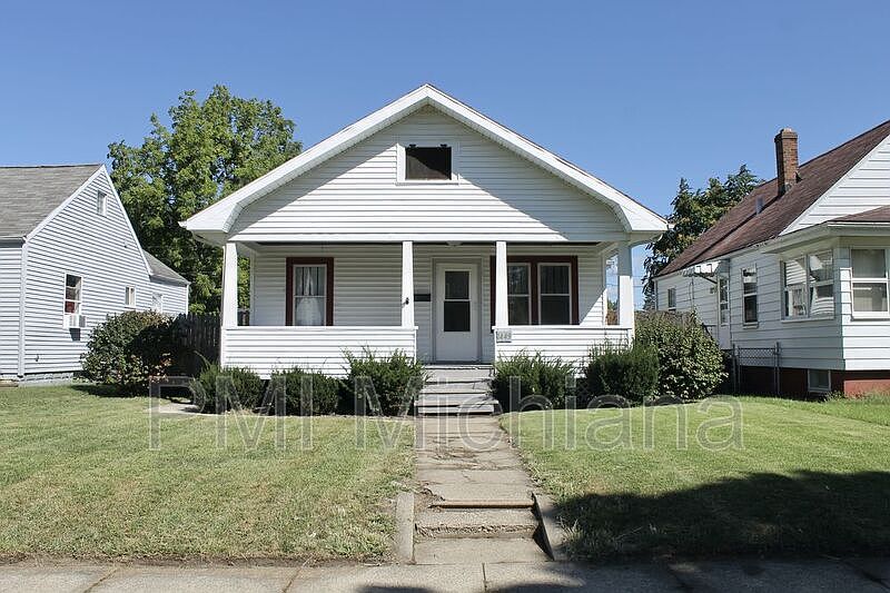 1st image of 1449 Miner St
