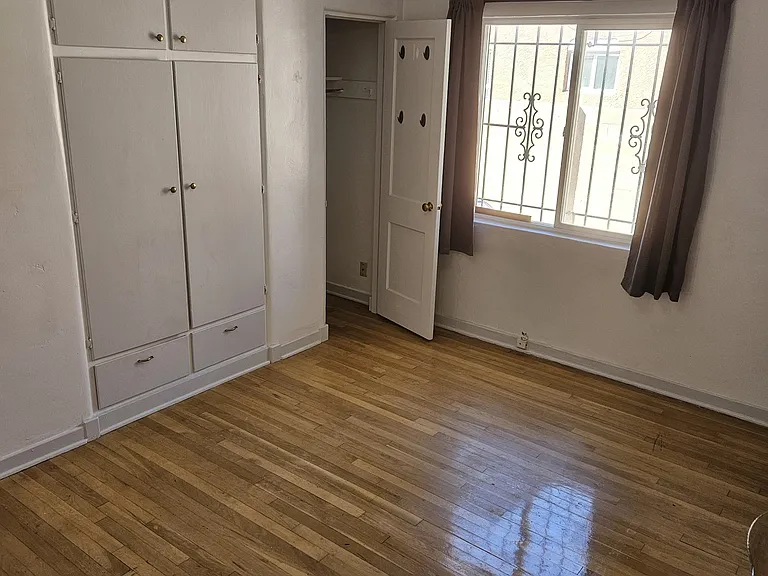 219
Bedroom # 1
Lots of Storage!