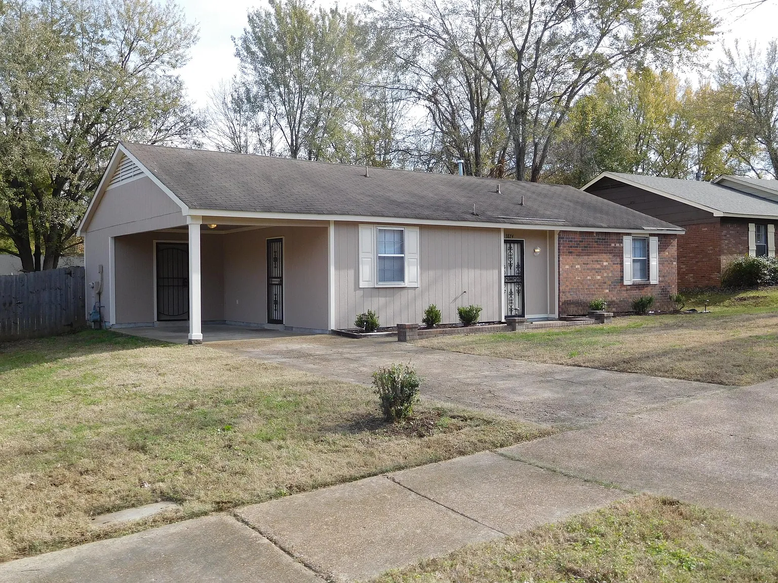 3 bed, 1210 sqft, $1,200 — Photo 1