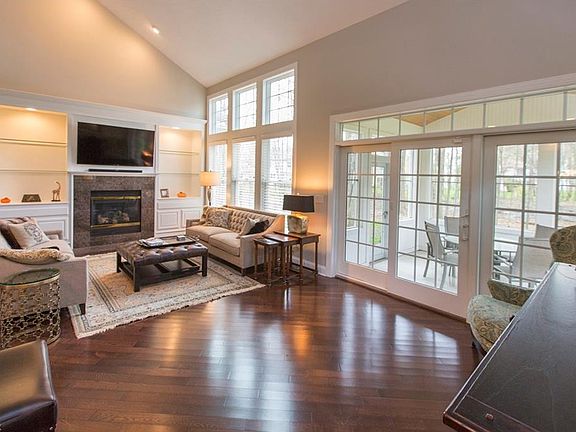 4th image of 475 Bay Hill Dr