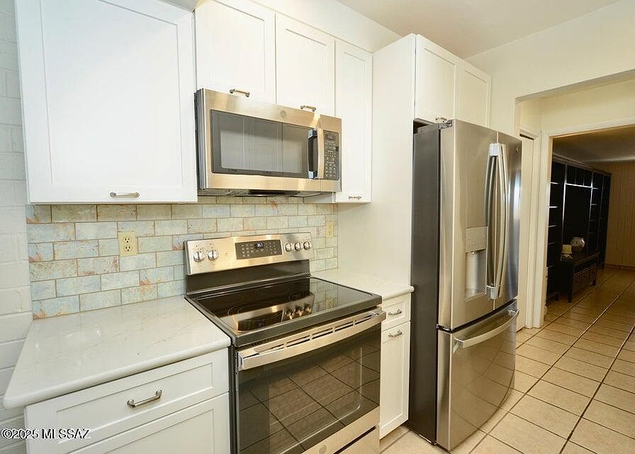 1st image of 325 W Camino Del Sonador