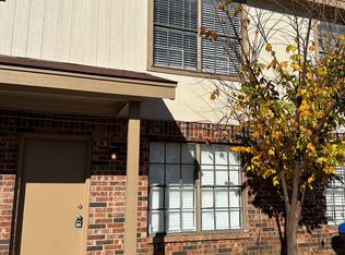 907 S Mesquite St APT D, Arlington, TX 76010