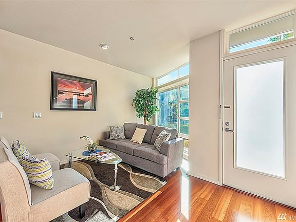 2nd image of 15212 NE 81st Way Unit 103