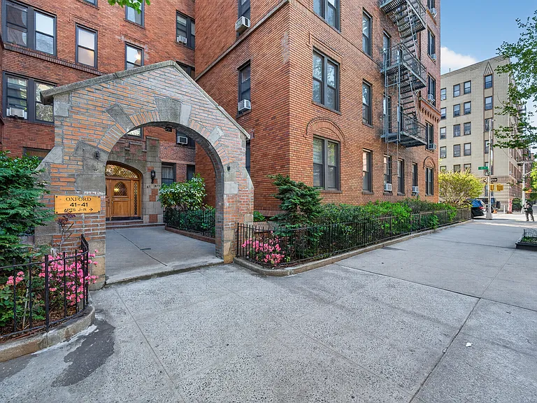 41-41 41st St #3H — Photo 15