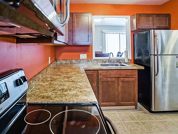 5th image of 18144 Stoneridge St APT A