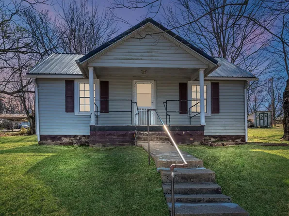 108 Lockhart St, Dickson, TN 37055