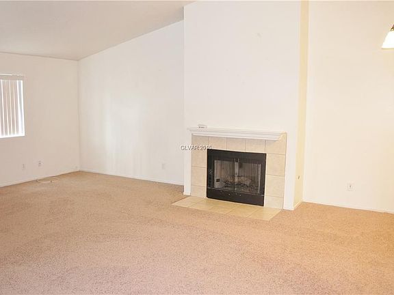 2nd image of 2839 Bluebonnet Dr #4