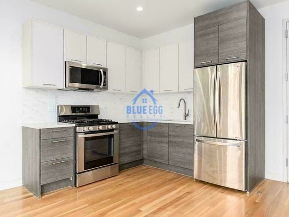 4th image of 625 E 18th St #5