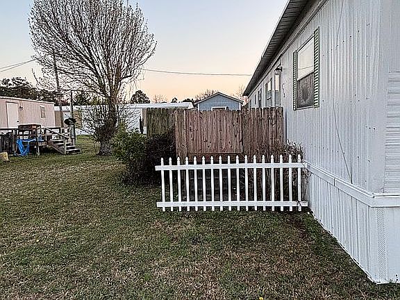 3rd image of 172 Mullens Dr