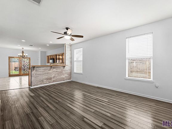 3rd image of 13557 Rose Dr