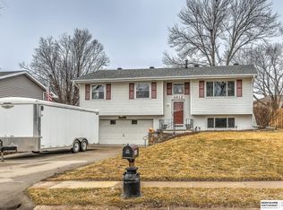 4612 N 130th Cir, Omaha, NE 68164
