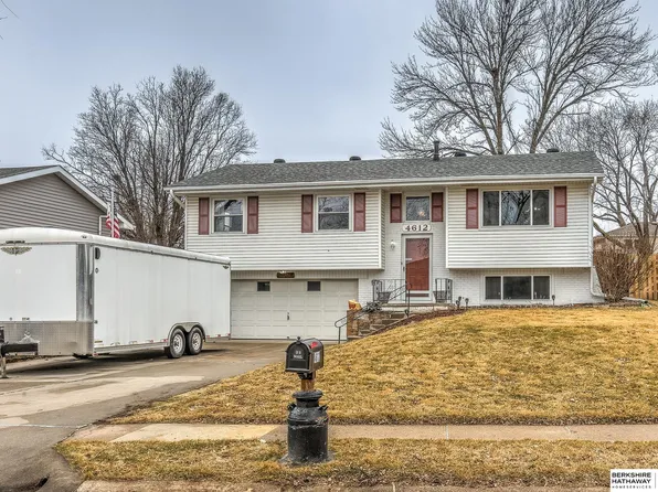 4612 N 130th Cir, Omaha, NE 68164