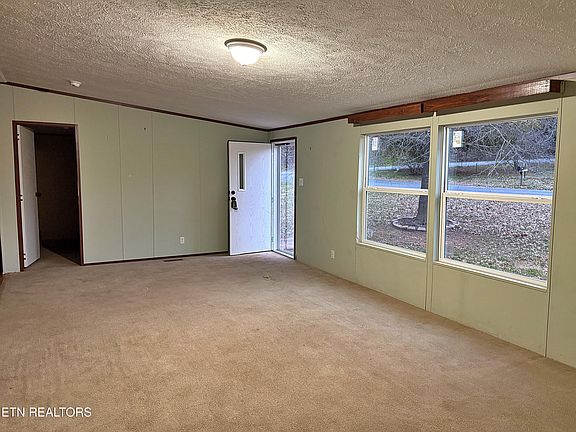 5th image of 112 Sunflower Ln