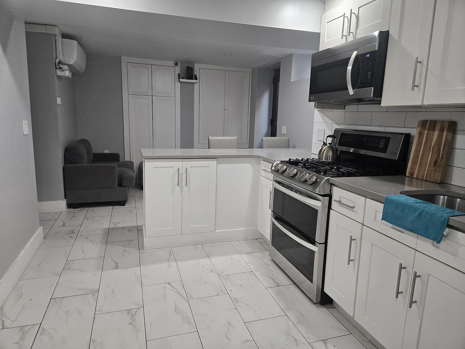 3 bed, $1,250 — Photo 2