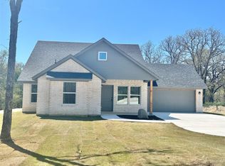 109 Monarch Ln, Poolville, TX 76487