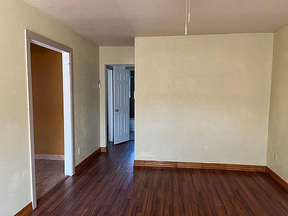 3rd image of 106 Leora Ave