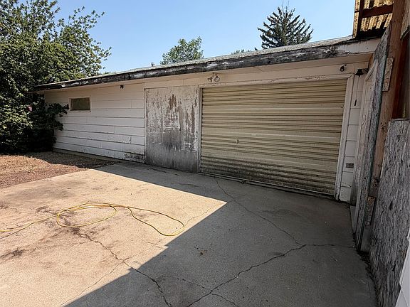 2nd image of 7 S Wisconsin St