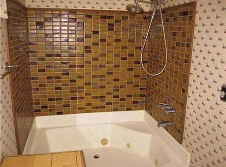 5th image of 691 Virginia Ct