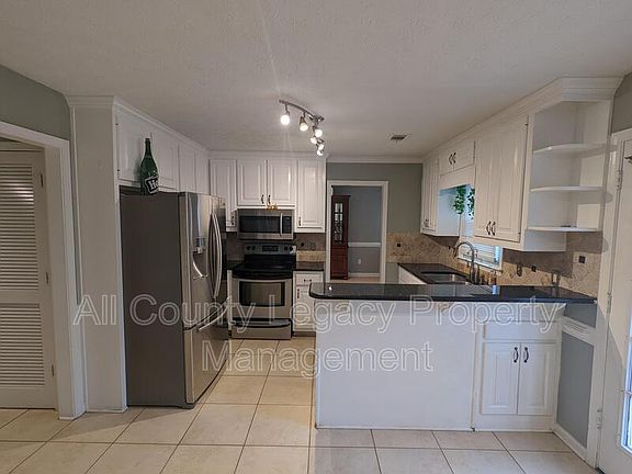 4th image of 1938 Walden Park Dr